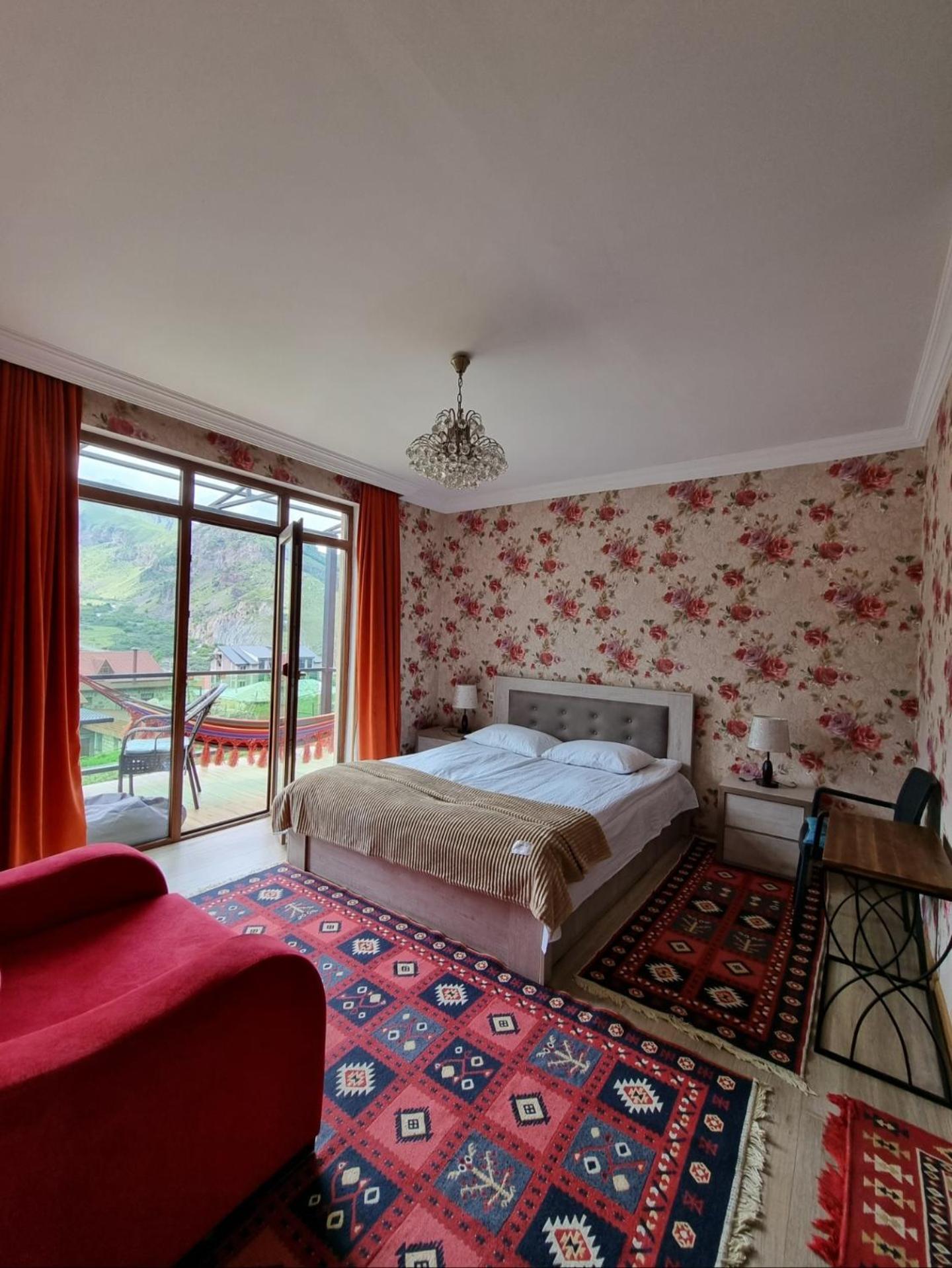 North Kazbegi Hotel Exterior photo